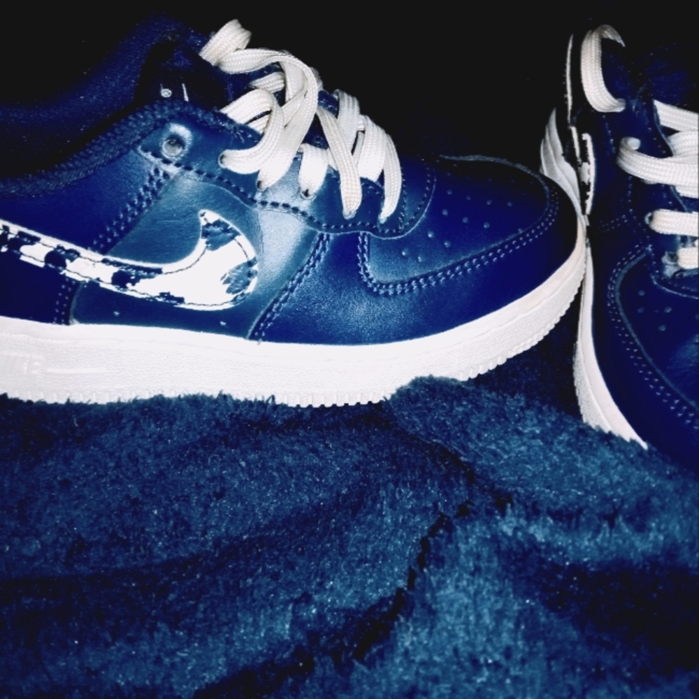 Nike shoes toddlers size 11c
